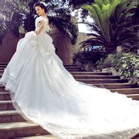 温柔的头像女生婚纱