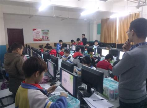 我院卢亚朋等同学参加中小学生科技培训-物理与信息工程学院_沧州师范学院