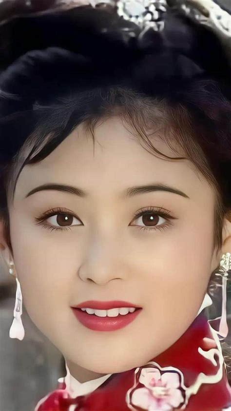 陈红18岁青涩旧照曝光，被誉为中国第一古装美女_凤凰网