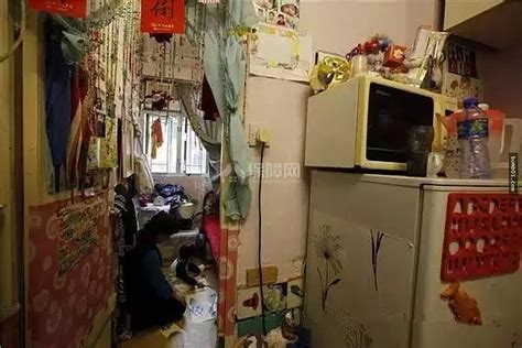 别嫌自己家小了，看看香港穷人都住什么样的房子? - 装修保障网