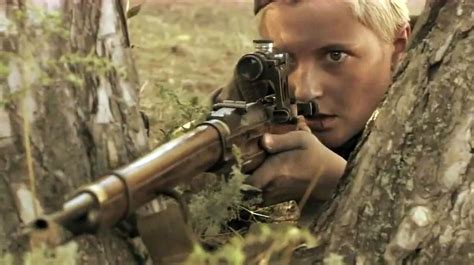 二战德国“死神”狙击手：一枪一命，一次打死18名苏联女狙击手_约瑟夫·_战场_德军