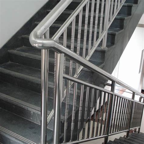 304不锈钢立柱楼梯扶手工程阳台实心立柱室外不锈钢单片刀立柱-阿里巴巴