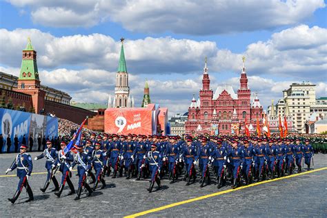 图来了！一起来看俄罗斯2019年红场阅兵现场_手机新浪网