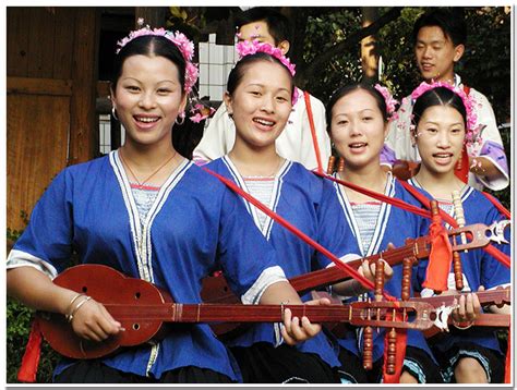 广西三江：侗族琵琶歌 “宅”家唱起来-人民图片网