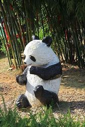 雅安大熊猫雕塑穿和服？真相来了 的图像结果