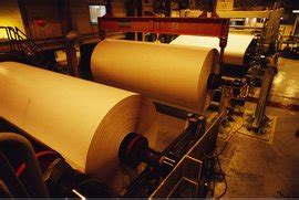 保定市满城永利造纸厂新月型纸机一次性开机出纸_企业追踪_纸业资讯_纸业网