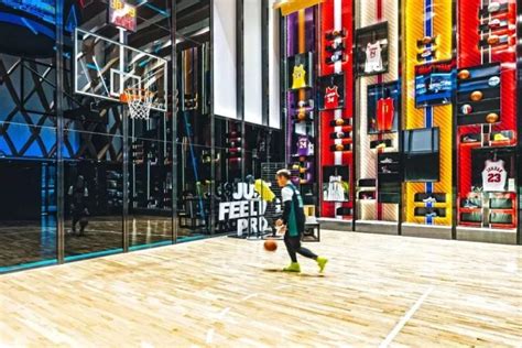 NBA室内篮球场馆地板-深圳南山好球馆