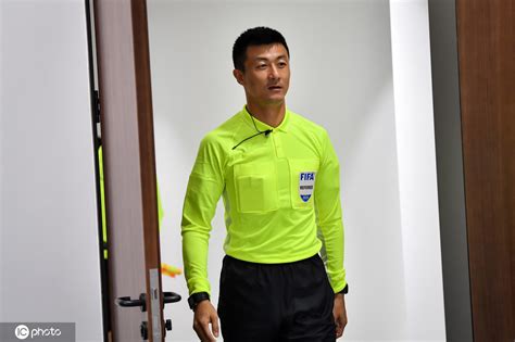 傅明参与执法奥运足球比赛 中国男裁判时隔17年后再进世界大赛_PP视频体育频道