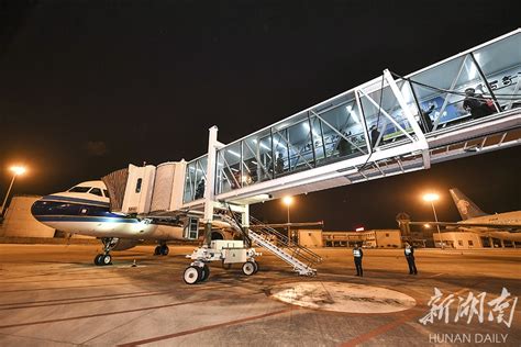 张家界荷花国际机场开通“张家界—曼谷”定期航班 - 焦点图 - 湖南在线 - 华声在线