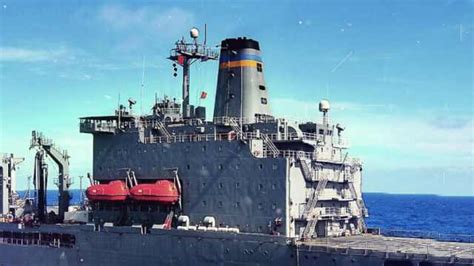 第二艘901大型综合补给舰入役 可伴随远洋航母_凤凰网