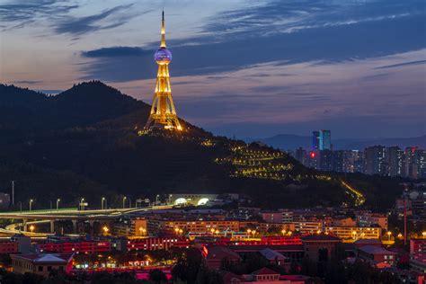 西宁夜景 - 西宁景点 - 华侨城旅游网