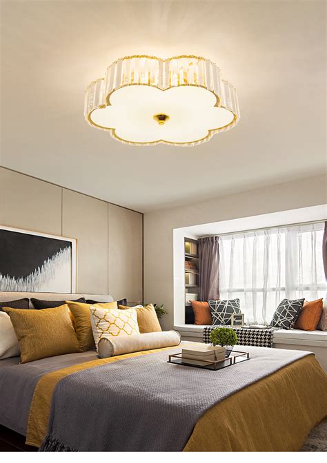 卧室灯北欧简约现代水晶吸顶灯圆形大气卧室灯具轻奢水晶房间灯-美间设计