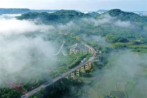 四川泸州：云端上的旅游公路-人民图片网