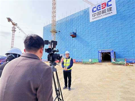 中能建建筑集团有限公司 管理动态 庆阳市融媒体中心到庆阳大数据项目采访报道