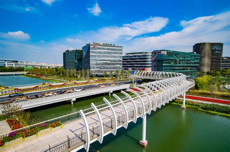 创新中国 - 上海闵行：创新与开放双驱动 发力“五型经济”新赛道