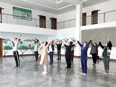 重庆研究院积极开展工间操活动----中国科学院重庆绿色智能技术研究院