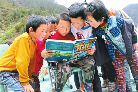 2018贫困山区儿童成长教育公益再起航_凤凰网汽车_凤凰网