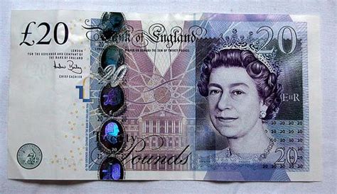 英国纸币上的女王是谁 英镑纸币上的名人你还认识是谁吗_奇象网