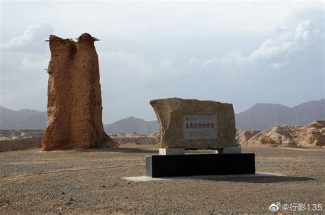 在新疆阿克苏地区库车县郊外，有这样一处汉代烽燧遗址