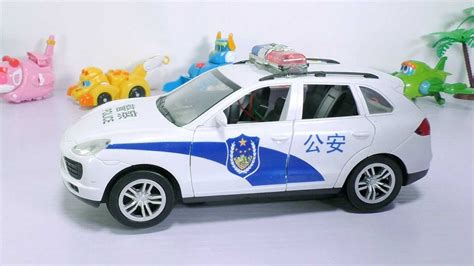 警车玩具车视频：警车去加油站加油的故事 儿童早教认识汽车