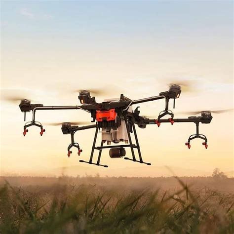 无人机成农田“新宠”，酒泉市农用植保无人机作业面积超过20万亩
