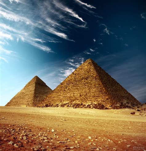 《揭秘 探寻最早的金字塔》- 左赛尔阶梯金字塔见证了怎样的古埃及故事？