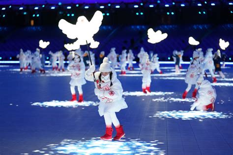 【世界看冬奥】备受瞩目的北京冬季奥运会成功闭幕 中国实现了“安全”的冬奥会承诺_新华报业网