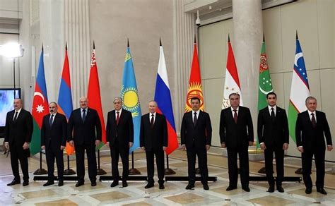1991年12月8日白俄罗斯、俄罗斯和乌克兰总统签订协议 成立独联体 - 历史上的今天