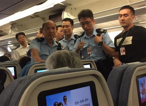 香港回归26年了，为什么国泰航空还是“殖”性难改？_凤凰网