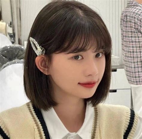 齐肩发女生头像温柔
