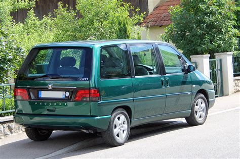 Peugeot 806 HDI: Ein Auto mit viel Durchblick und viel Kraft - Innsbruck
