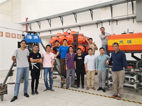 “探索二号”搭载“深海勇士”号返航三亚----中国科学院深海科学与工程研究所