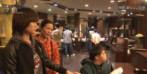 NHK纪录片~巨大贫富差距的结局（全49分钟）曾经让人生活富足的资本|贫富差距|纪录片|结局_新浪新闻