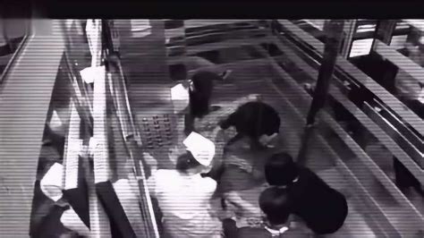恐怖灵异电梯事件监控下的真实一幕!_腾讯视频