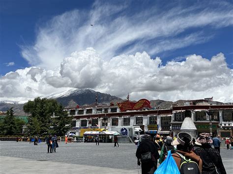 西藏拉萨雨后出现绝美白云 震撼眼球-荔枝网图片