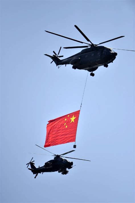 今天，五星红旗在香港金紫荆广场冉冉升起_市政厅_新民网