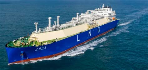 “大鹏公主” 全球最大江海联运型LNG船在沪交付-世展网
