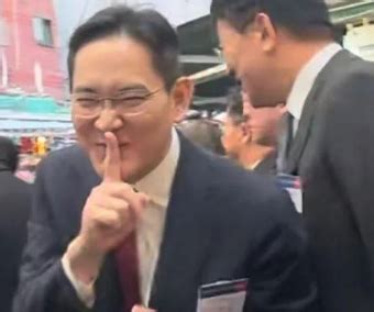 韩媒：“申博”失败后，尹锡悦带领韩企业家釜山“吃播”，网友热议