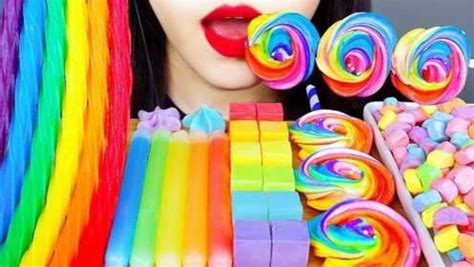 吃播：小姐姐吃彩虹糖果，各种花样尝一尝，太美味_腾讯视频