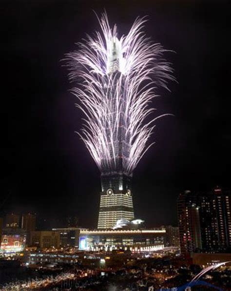 实拍：台北101大厦跨年烟火_凤凰网视频_凤凰网