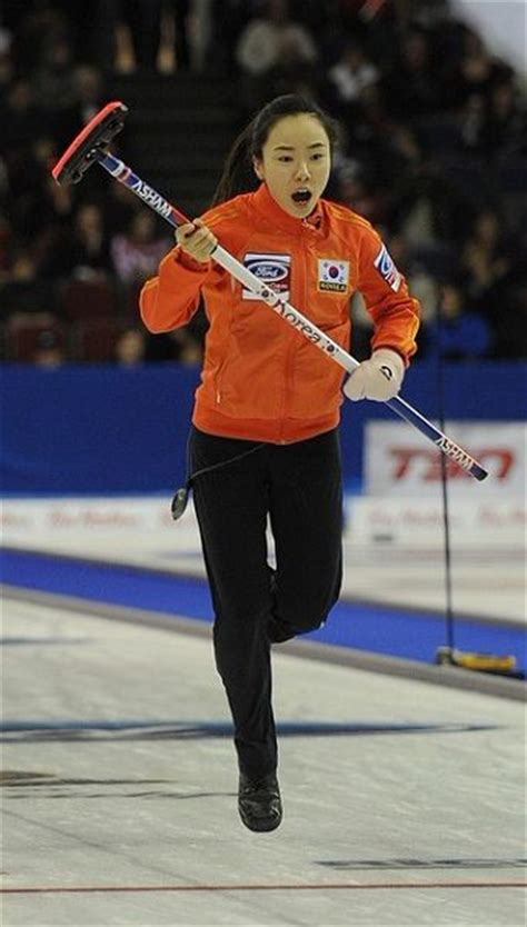 图文：冰壶世锦赛韩国4-3加拿大 四垒金智善-搜狐体育