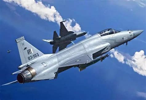 印巴空战将引发两国空军竞赛 巴铁或向中国采购歼10_手机新浪网