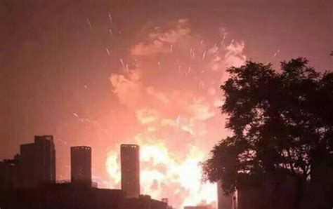 天津4点30分召开爆炸事故首场新闻发布会[组图]_图片中国_中国网