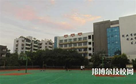 重庆巴南职业教育中心2023年招生办联系电话_技校网