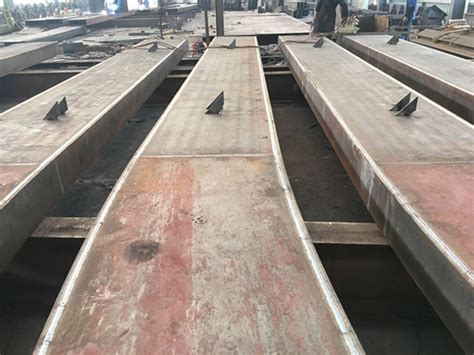 使用异型钢模板过程中的多重保护方法 - 四川中立达钢结构工程有限公司