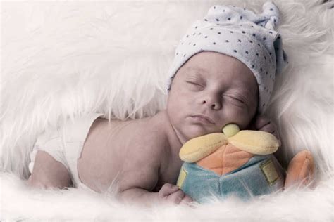 睡着的宝宝图片-可爱睡着的新生婴儿素材-高清图片-摄影照片-寻图免费打包下载
