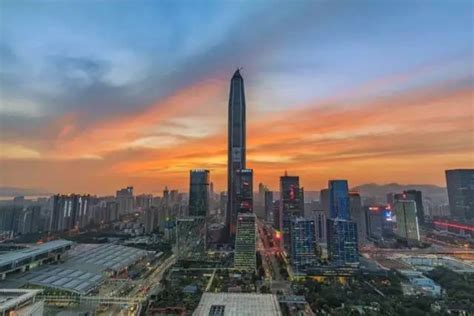 深圳第一路到“万亿”，从深南大道看世界都会的崛起|界面新闻