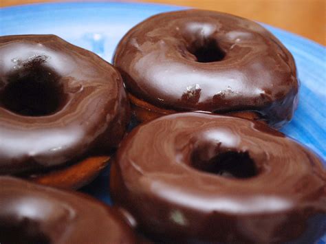 Baked donuts with cinnamon-chocolate ganache | Bibbyskitchen recipes