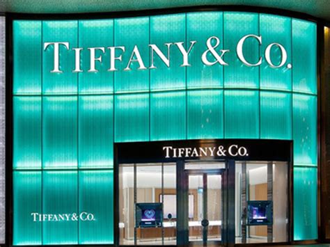 倪妮成为Tiffany蒂芙尼首个中国区品牌代言人_凤凰时尚
