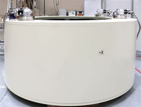 12英寸MCZ直拉单晶硅磁体西安聚能超导磁体科技有限公司